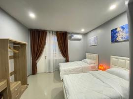 คาเฟ่ เดอ แจ่วบอง รูมแอนด์เซอร์วิส, Hotel in Khon Kaen