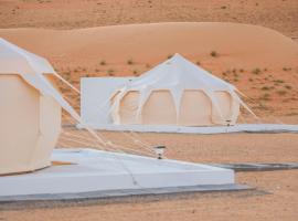 Safari Desert Camp, hotell sihtkohas Shāhiq