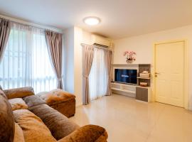 Hotel Foto: Luxury 2 bedroom Condo Old city