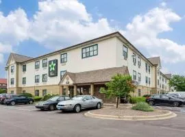 Extended Stay America Select Suites - Chicago - Naperville - West, hotel v destinácii Warrenville
