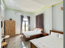 KHÁCH SẠN HOÀNG QUANG, hotel in Biđong