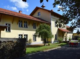 Hotel Photo: Zámeček nad Běleckým Mlýnem