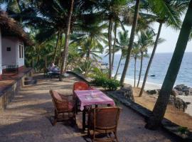 Hotel Foto: Karikkathi Beach House with two seafront rooms
