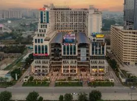 Hibiscus Select Hotel, hotel in Noida