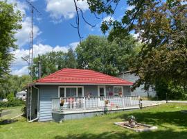 ホテル写真: Vihome515C1-2-Bedrooms near Lake Simcoe