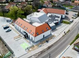 Eleven Business & Sport Hotel