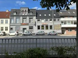 Hotel Deutscher Hof, hotel en Schleswig