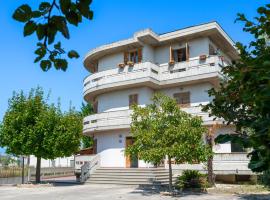 ホテル写真: 3 Bedroom Gorgeous Home In St,egidio Alla Vibrata