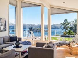 Stunning Home In Lyngdal, hotel in Lyngdal