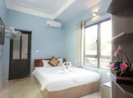 Fancy Hostel and Bar