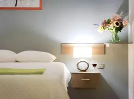 HOTEL MANTA BEACH MADRIGAL