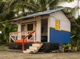 Cabañas con vista al mar Playa Juanchaco、ブエナベントゥラのホテル