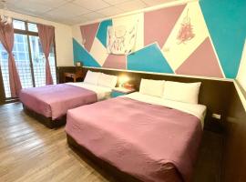 逸仙溫泉旅宿Yi-Shian Hotspring House、Wenquanのホテル