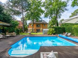 Hotel Photo: Luxury Hideaway with Pool and Sauna