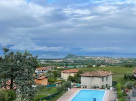 Foto do Hotel: Appartamento vista Lago con piscina “La Finestra sul Garda”