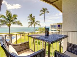 酒店照片: Sunny Waianae Condo with Ocean View!