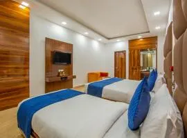 Rahul Palace By Golden Tree