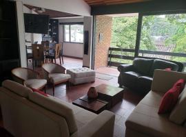 酒店照片: Apartamento enorme y acogedor en Ibagué