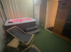 מלון צילום: HOUDARLING Chalet avec Hammam Sauna Jacuzzi Privatif en option