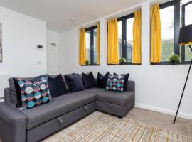 Hotel Foto: Flat 7- Spacious Studio Flat in The Heart of Crawley