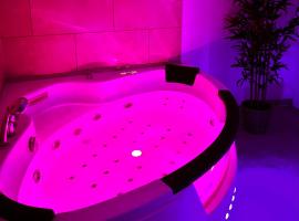 A picture of the hotel: Modern SPA - Cosy & Chic - JACCUZI