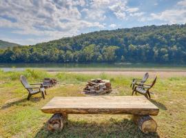 A picture of the hotel: Melbourne Home with Fire Pit on the White River!