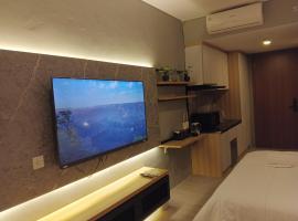 MESA Thamrin City Apartments at Nagoya with Netflix & Pick Up Service, hotel v destinaci Nagoya
