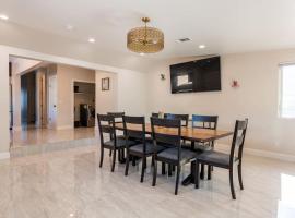 Hotel Photo: Spacious 5 BR Brand New HouseLAX/ SoFi/Kia/SpaceX/