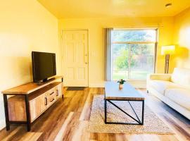 होटल की एक तस्वीर: 1BD1BR Downtowm San Jose free parking Laundry AC