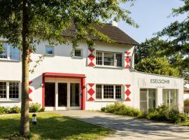 Hotel Photo: Schloss Hertefeld & Hertefeldhof