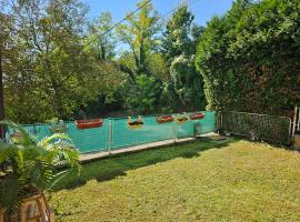 Hotel Photo: The Garden Nook