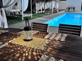 Ξενοδοχείο φωτογραφία: Villa luxueuse avec piscine