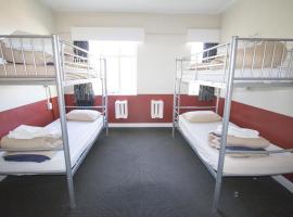 Fotos de Hotel: Dormitory Pension Sofas Bunk Bed Rooms in Homestay Apartment