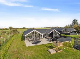 A picture of the hotel: Amazing Home In Jgerspris With Indoor Swimming Pool