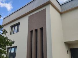 House Zalužice - Michalovce, ξενοδοχείο σε Lazňany