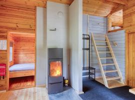 Pinetree Cottages Cozy log cabin, hotel v destinaci Kalanti