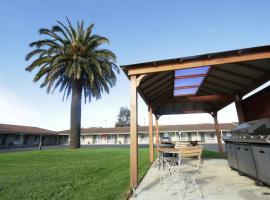 Golden Palms Motel, hotel in Geelong