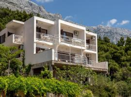 Apartments with parking space Baska Voda, Makarska - 301, hotel in Baška Voda