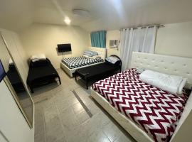 호텔 사진: House 12 person capacity 2 queen size bed and 5 single bed