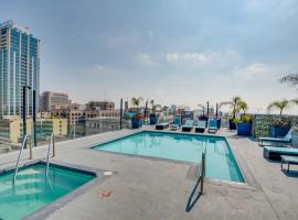 होटल की एक तस्वीर: Downtown Los Angeles Condo with Shared Rooftop Pool!