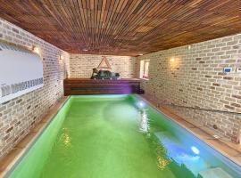 酒店照片: Appartement - Duplex 3 CH - 5 pers avec piscine intérieure privative Namur en pleine nature