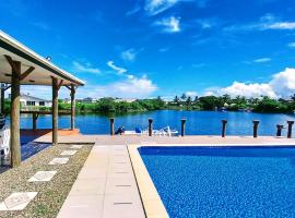 Waterfront Sunset Apartment Nadi, hotel v destinaci Nadi