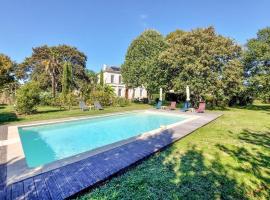Hotel foto: Awesome Apartment In Gauriac With Heated Swimming Pool