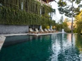 Dinara Ubud
