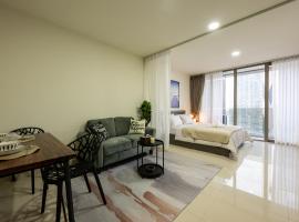 Hotel Foto: The Peak Residence by Caerus Management