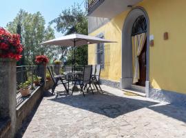 Gambaran Hotel: Awesome Apartment In Castelvecchio Pascoli With Wifi And 2 Bedrooms