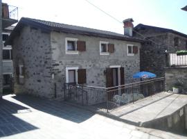 Hotel fotoğraf: Gravedona Village House