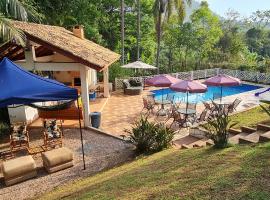 Hotelfotos: Casarão perto SP e Rodeio Cajamar - Piscina, Hidro e Lareira com Brinquedos em condomínio de Luxo