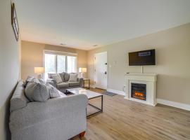 Hotel Foto: Renovated Munster Condo - 15 Mi to Lake Michigan!