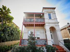 Fotos de Hotel: Esperanza Gardens - A Stylish Victorian Studio